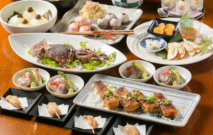 ガッツリ飲み&食べたい宴会なら新宿の隠れ家的居酒屋「うお・みっつ新宿店」へ