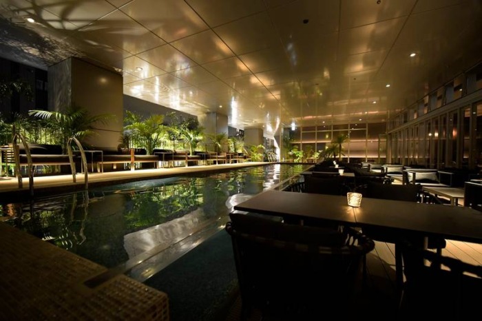 貸切レストラン Poolside Restaurant WaterHole　新宿 東急歌舞伎町タワー